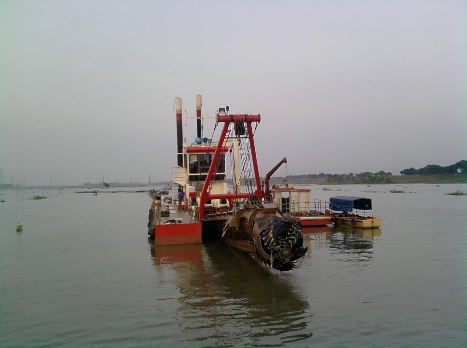 Dredging operation representing SARA Associate's waterways work